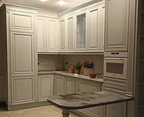 Картинка Светлая угловая кухня с барной стойкой Креда на заказ в Москве